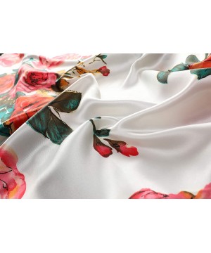 Robes Women's One Size Rose Flowers Silky Satin Short Kimono Robe for Wedding Getting Ready - White - CU18LGUYU2K